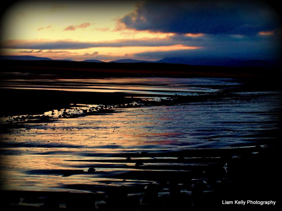 Lakefield Gallery Keel  Exteriér fotografie
